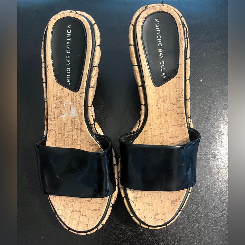 Montage Bay club wedges size 5 1/2